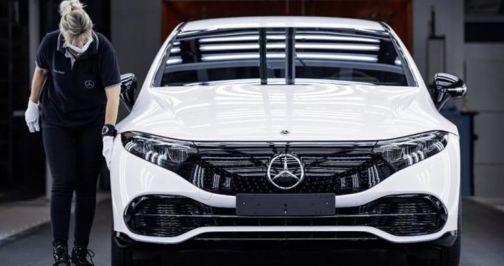 Mercedes выплачивает работникам до 500 000 евро, чтобы уйти