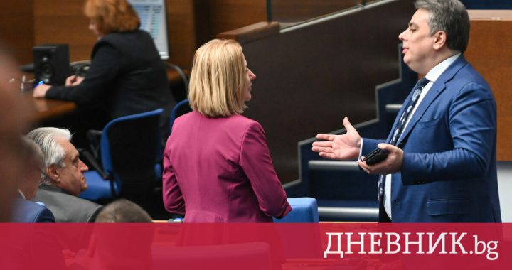 Больше левых мер с правой политикой предполагает, что «продолжить изменение» в бюджете