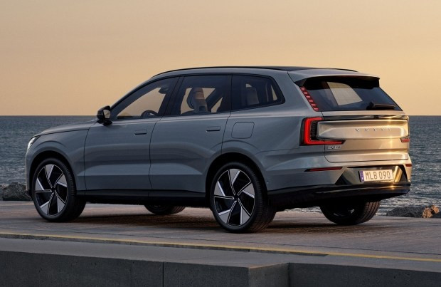 Volvo Ex90