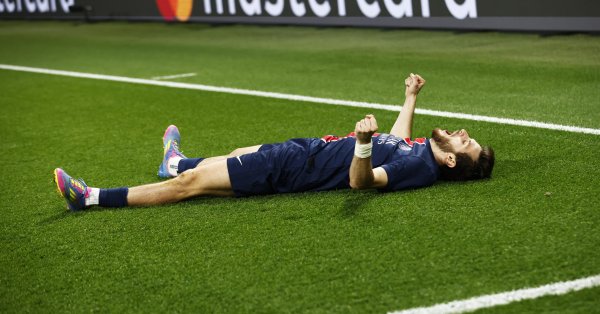 PSG изменил Aston Villa и касается 1/2-финала в дерьме