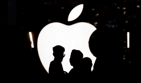Apple была на грани кризиса перед обязанностями Трампа