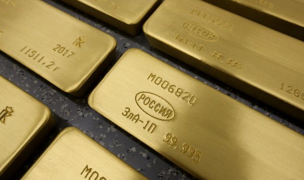 Золото в России смягчает боль у потерянных денежных резервов