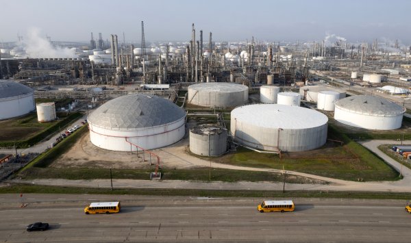 Карусель таможенных обязанностей вызвала шоки и нефть