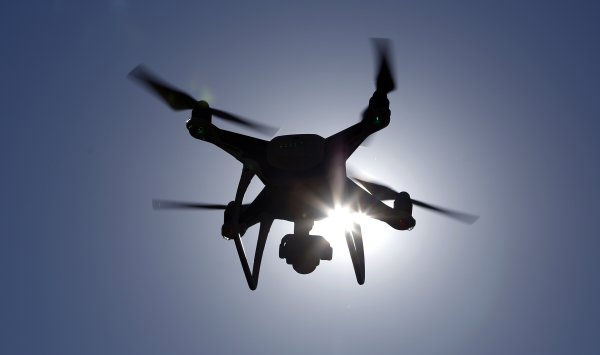 Британия боится использования китайских беспилотников для критических объектов