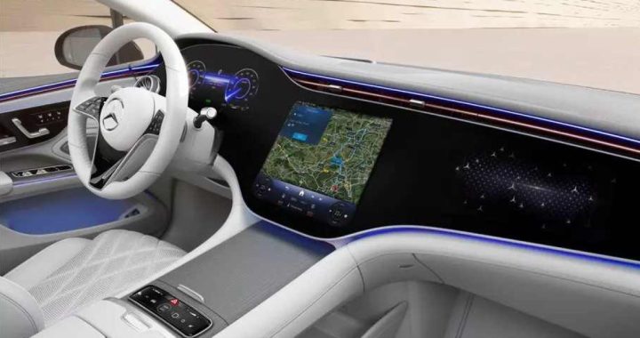 Mercedes также внедряет навигацию на свой внедорожник