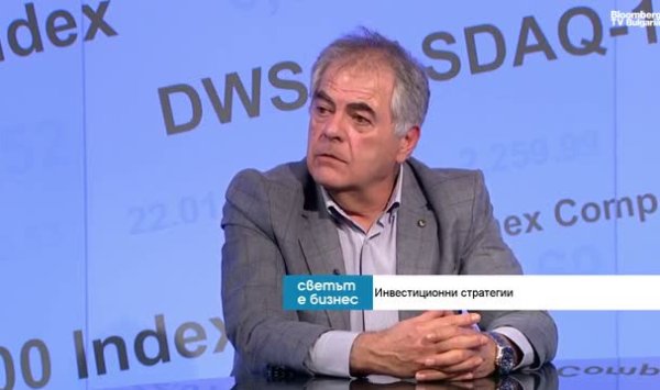 Золотая графика поднялась вертикально