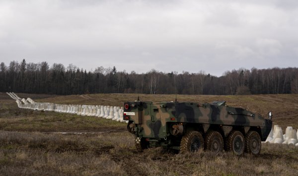 Польша удвоила бюджет обороны, но все еще не производит достаточно боеприпасов