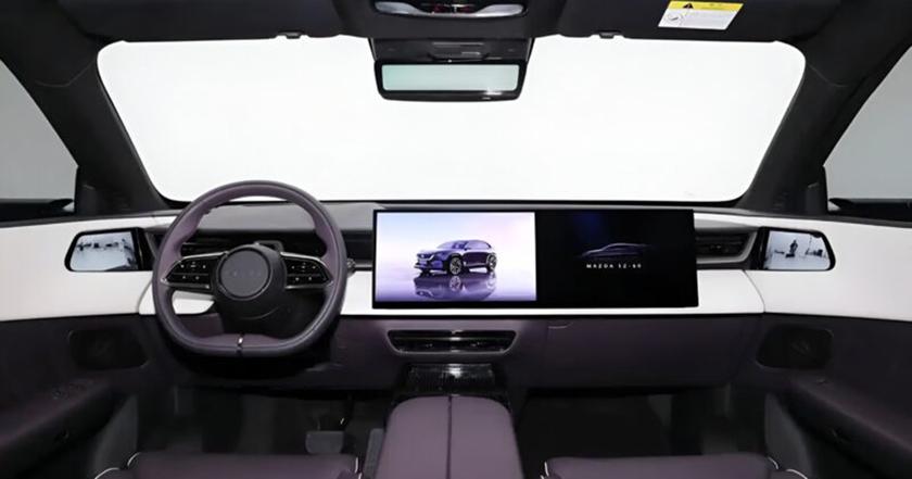 26,5-дюймовый дисплей и Dolby Atmos: Mazda раскрыла интерьер электрического кроссовера EZ-60