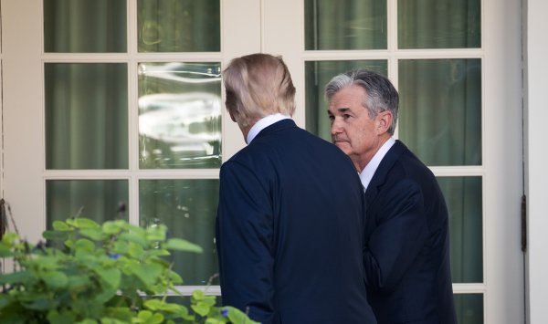 Обратный поворот Трампа на Пауэлл, Китай пришел после сигналов бедствия для экономики