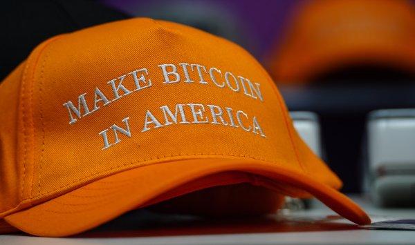 Трамп открывает компанию по добыче биткойнов
