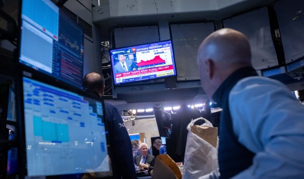 Взаимный ответ: забастовка в США, Рассел 2000 вышел на рынок Бечи