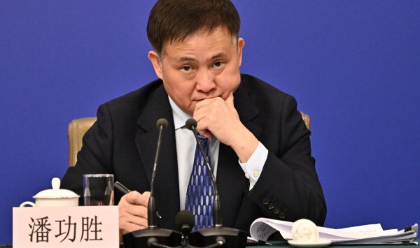 Китай попросил США отменить обязанности и отклонить переговоры о торговой сделке