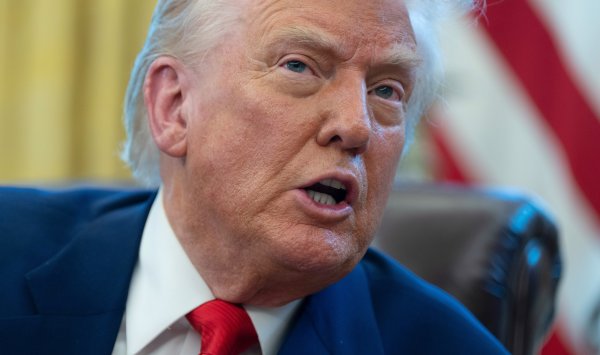 Трамп изолирует Китай своими обязанностями и готовится к столкновению с СИ