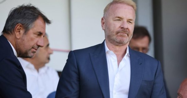 Милан выбрал иглы