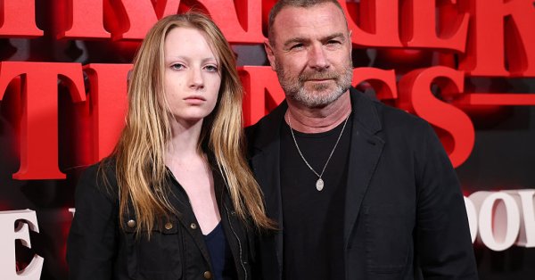 Лив Шрайбер за его реакцию, когда один из его детей показал как транссексуал