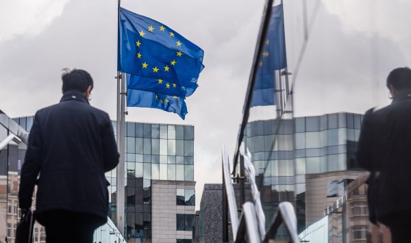 ЕС планирует смягчить правила ESG, рискует волной судебных процессов