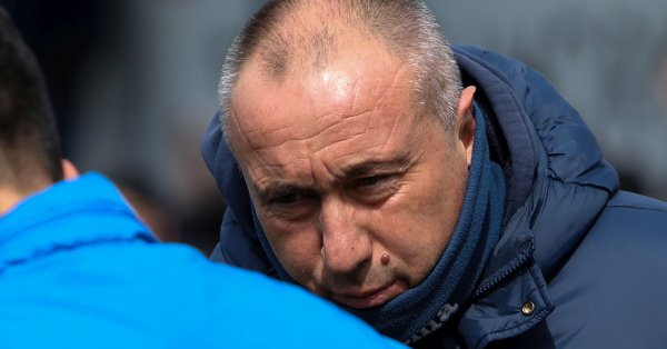 Храброе сердце: Мюррей Стоил стиснул на боссах из -за бразильца