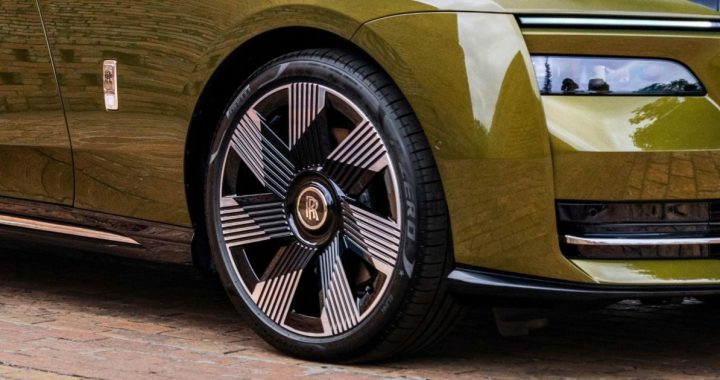 Автомобили с самыми крупными стандартными колесами в 2025 году