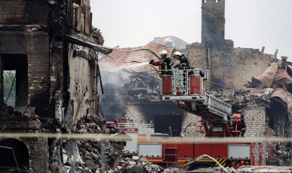 Трамп рассматривает новые санкции в отношении России, называемый Путина «сумасшедший»