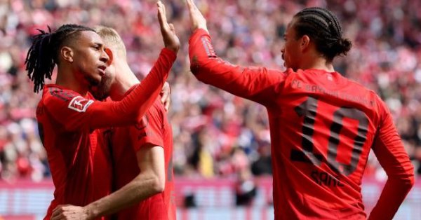 Бавария закончила сезон 4-0, однако, Хофф выжил
