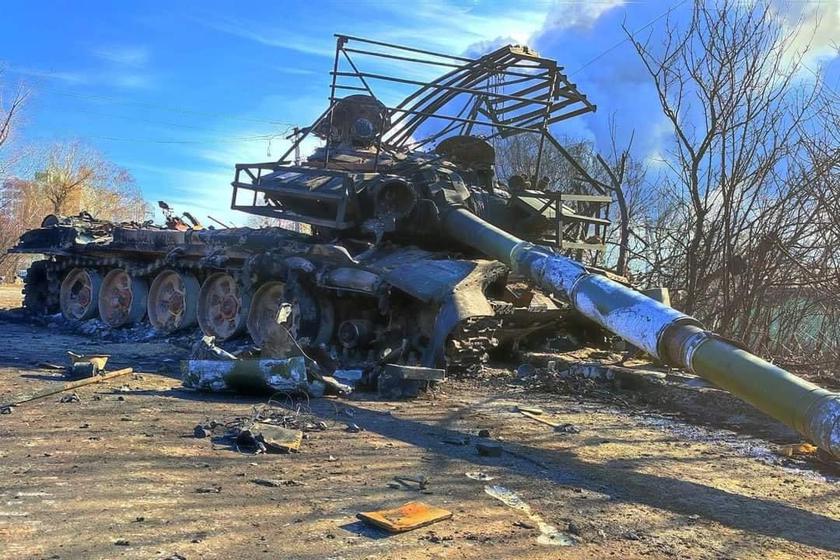 Украина уничтожила более 4000 российских танков за три года - Oryx