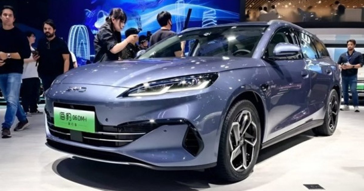 BYD показал электрифицированный аналог VW Passat Variant