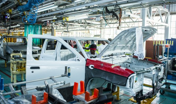 Японские СМИ заявили, что Nissan планирует закрыть растения в Японии и Мексике