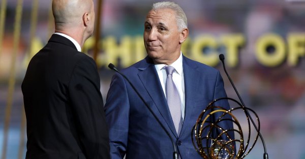 Stoichkov поздравил Барсу и отрезал: я очень счастлив!