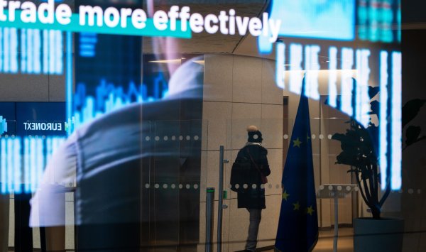 Фонд побеждает 98% конкуренции и полагается, что продажа из -за обязанностей преувеличена