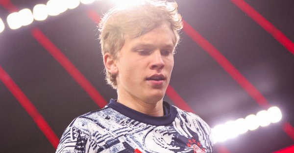 Бавария продала многообещающего защитника в Австрии