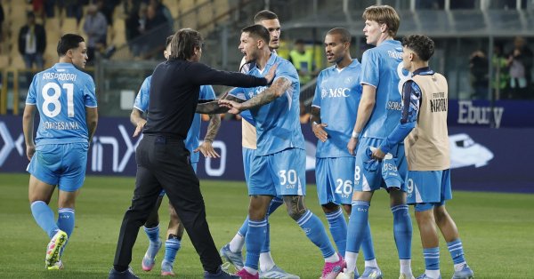 Наполи пострадал 0-0 с Пармой, остается первым!