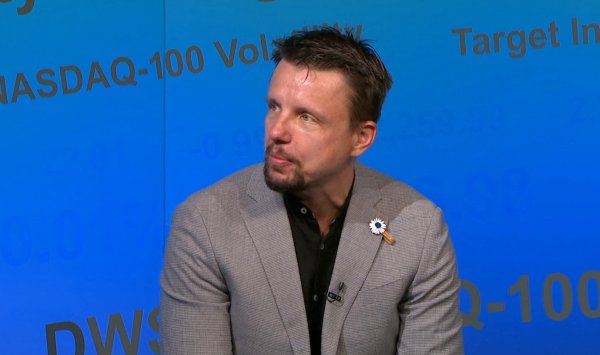 Иностранные инвесторы возвращаются на болгарский бирж, за которым следуют пенсионные фонды