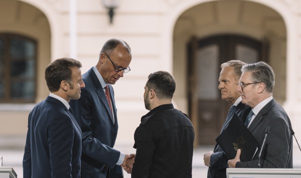 Как Европа должна получить оружие для Украины? Покупая их у США