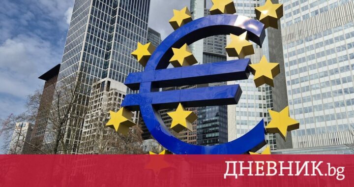 Банкиры призвали людей не ждать последнего момента, чтобы заменить кеш лев в евро