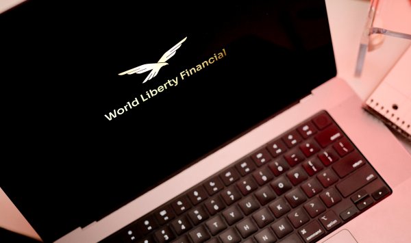 Crypto Protoach Трампа получил 100 миллионов долларов. Инвестиции на фонд на основе ОАЭ