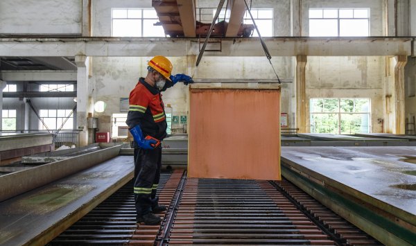 Китайский бизнес усугубляет глобальный кризис с поставками медной руды