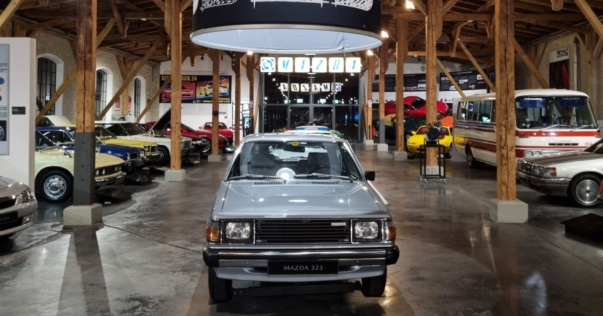 Как GDR заплатил за 10 000 Mazda 323 с колбасами, грибами, огурцами и сталью