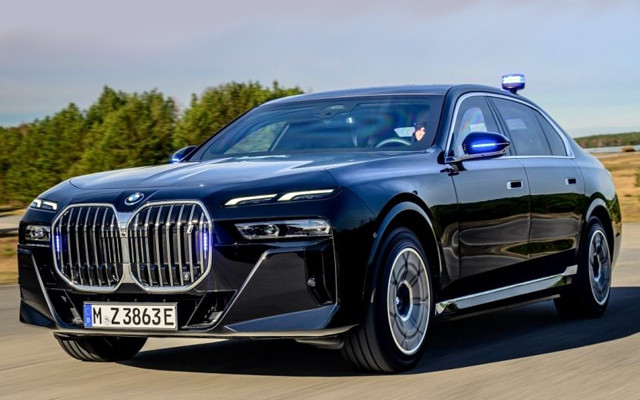 BMW 7-й серии 