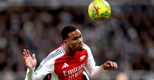 Важный защитник, подписанный с артиллеристами