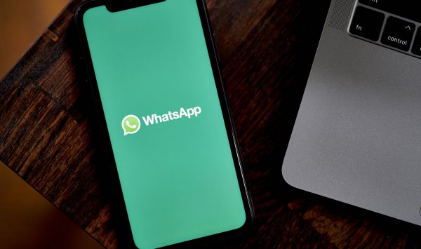 Обещайте WhatsApp быть рекламой без рекламы.