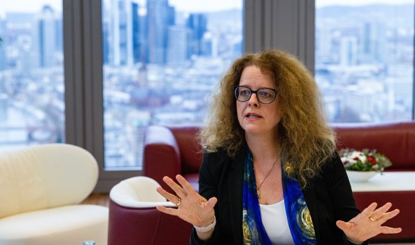 Сейчас самое время укрепить роль евро: Снабл из ЕЦБ.