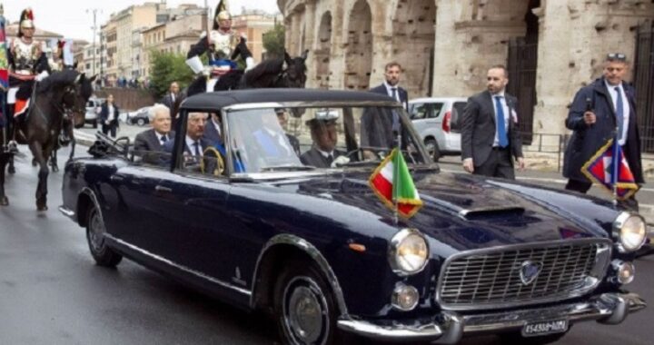 Lancia Flaminia 335 является символом итальянских учреждений