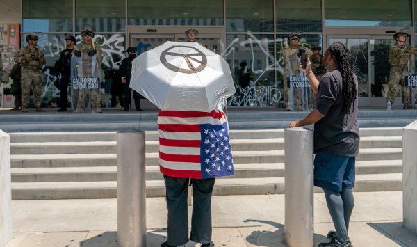 Трамп хочет эту битву с Лос -Анджелесом