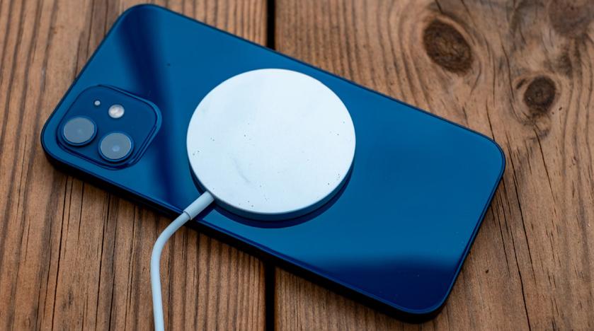 Для iPhone 17 может получить новую версию Apple Magsafe с беспроводной зарядкой 50 Вт.