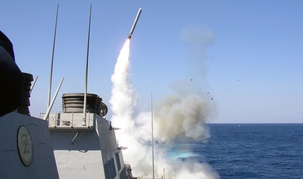 Бомбардировщики и подводные лодки B-2 участвовали в забастовках Ирана