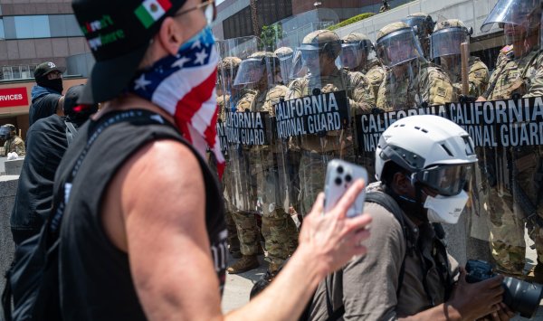 Трамп послал морских пехотинцев в Лос -Анджелес, эскалация реакции протеста