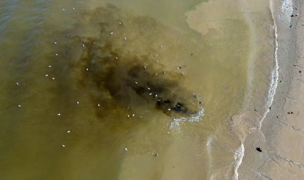 Великобритания запрещает водные и канализационные компании отплачивать бонусы своих директоров