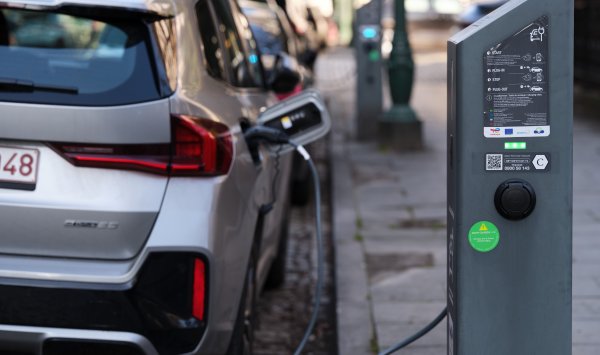 Плохая зарядка и дорожная инфраструктура являются причиной небольшого количества электромобилей в Болгарии