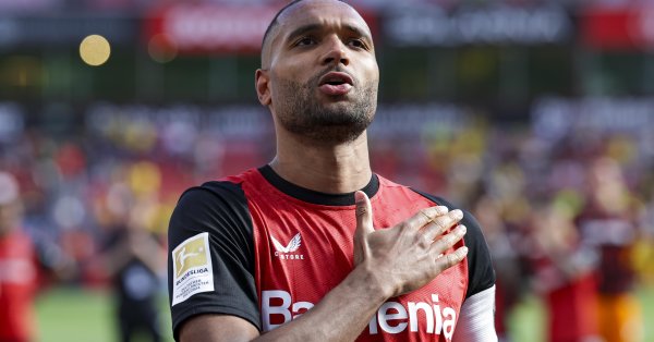 Бавария платит Байеру, чтобы использовать World Club