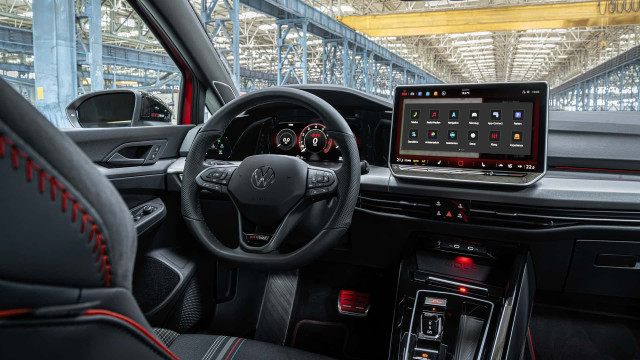 VW Golf GTI Edition 50